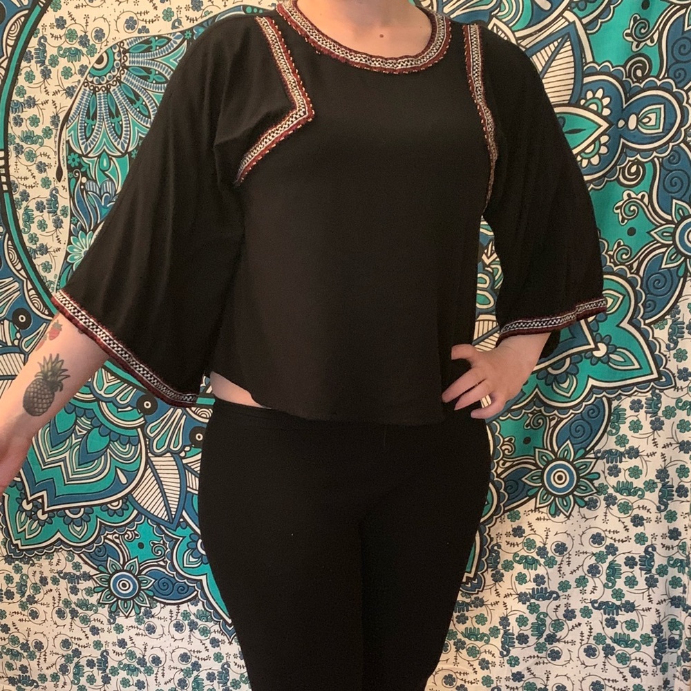 Billow Sleeved Crop Top